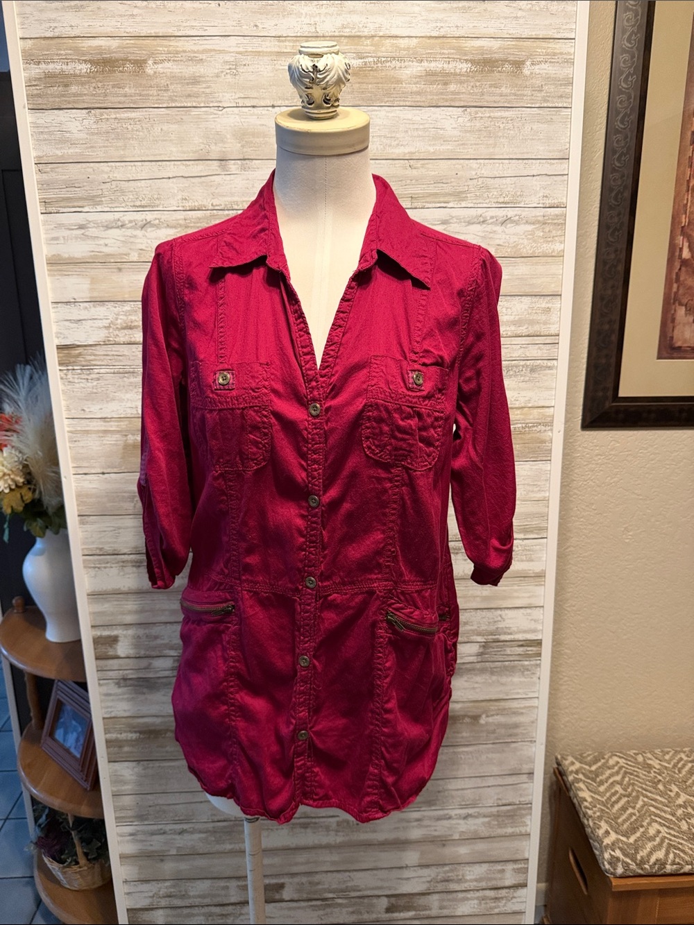 Collard burgundy 3/4 sleeve button down shirt